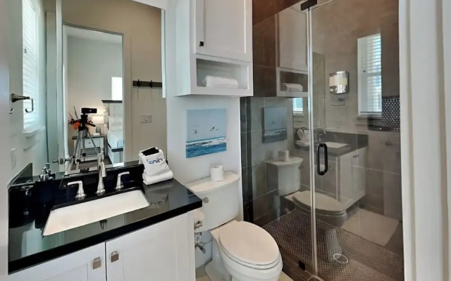 Seabreezy Lane by Ryson Vacation Rentals