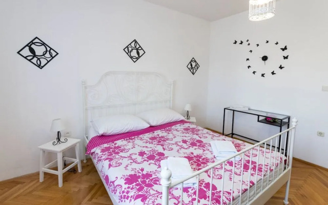 Apartments Zmika