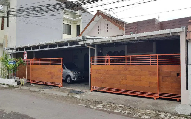 OYO 90095 Indah Homestay