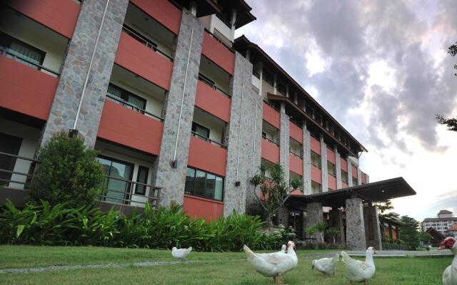 Отель The Charm Boutique Resort вид на фасад