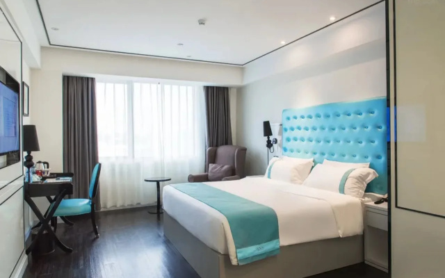 XANA LITE Hotel Shixi Metro Station
