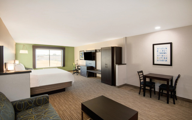 Holiday Inn Express & Suites Yuma by IHG