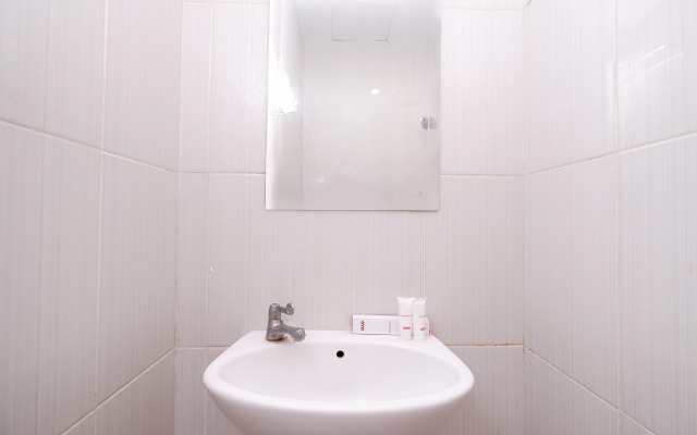 OYO 1532 Mawar Indah Hotel