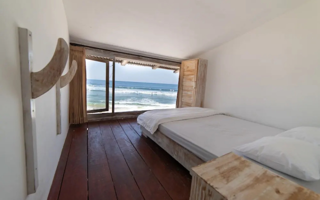 Jimbaran Balangan Beachfront Rooms