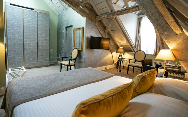 Hotel Le Place d'Armes - Relais & Châteaux