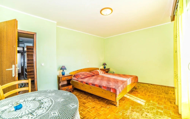 Apartment Belušić / Three Bedrooms A1