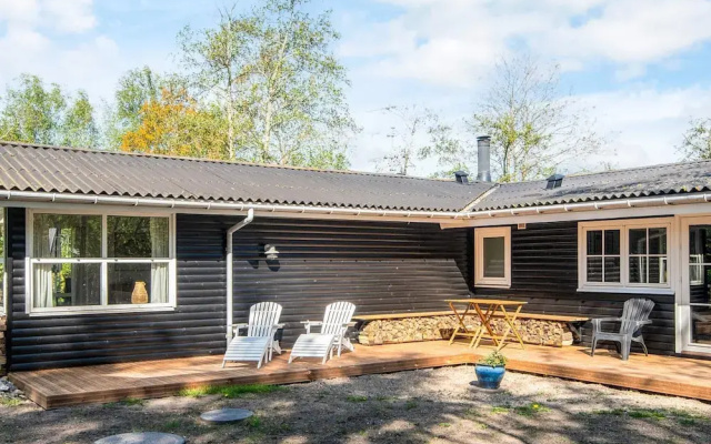 8 Person Holiday Home in Knebel-by Traum