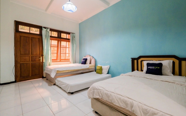 Palereman Hotel RedPartner Near Jatim Park 1