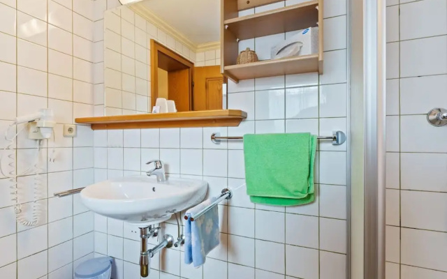 Cozy Apartment in Saalbach-Hinterglemm near Ski Area