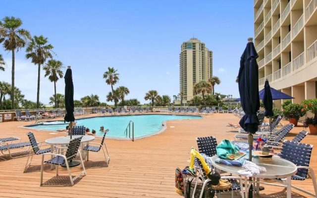 Beachfront Getaway by Ryson Vacation Rentals