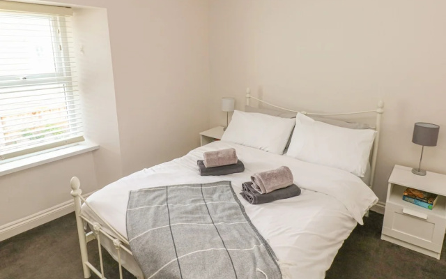 Farnborough Cottage