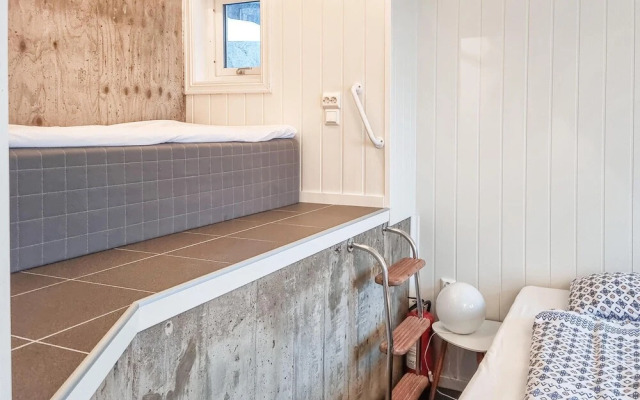Amazing Apartment in Arendal With Wifi and 2 Bedrooms