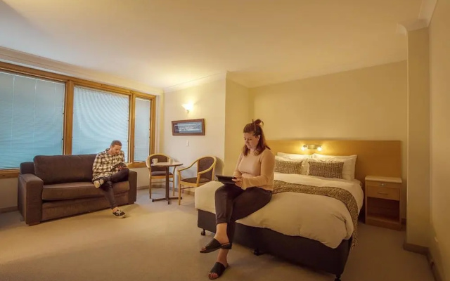 Smiggins Hotel & Chalet Apartments