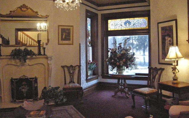 Hines Mansion