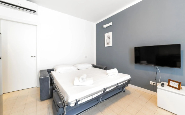 Roomy Apartment X6 close to Subway!