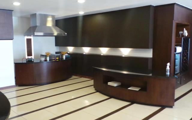 Amman Airport Hotel