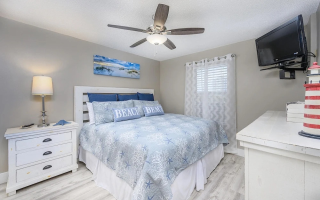 Pelican Beach Resort 308