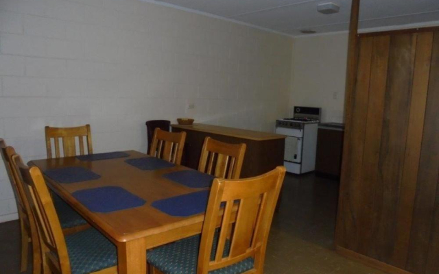 Laverton Motel
