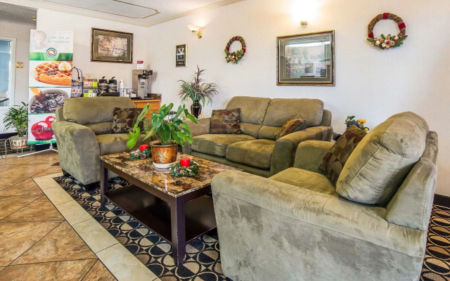 FairBridge Inn & Suites Sunnyside