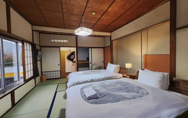 Snow Monkey Lodge - Hostel