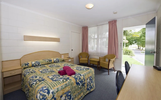 Colonial Court Motor Inn