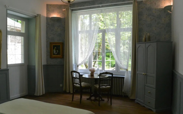 Chambre dHôtes Château de Viviez