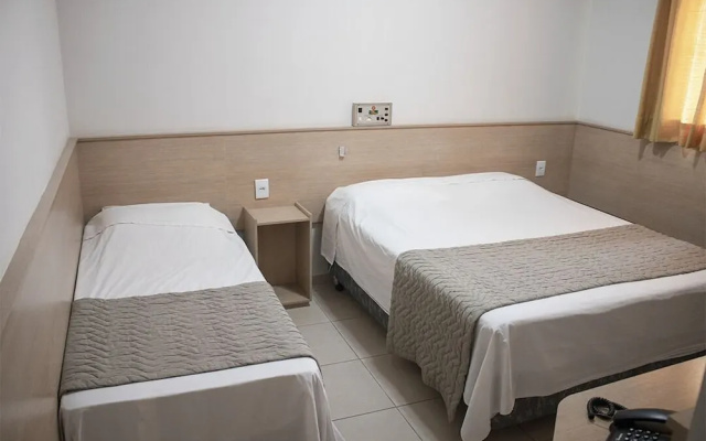 Hotel Líder