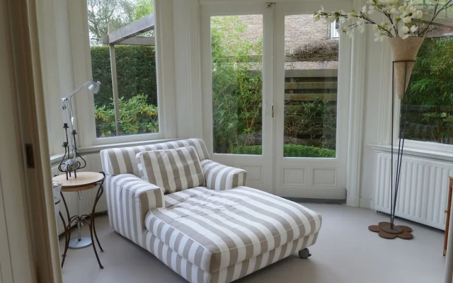 Luxurious Villa in Haarlem with Two Ponds
