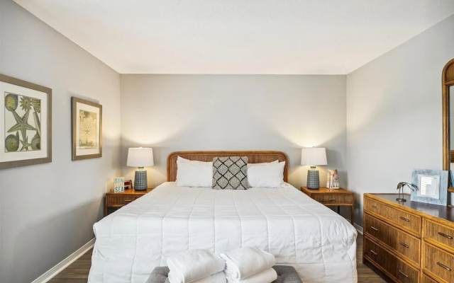 Sandpiper Cove 4117 2 Bedroom Condo by RedAwning