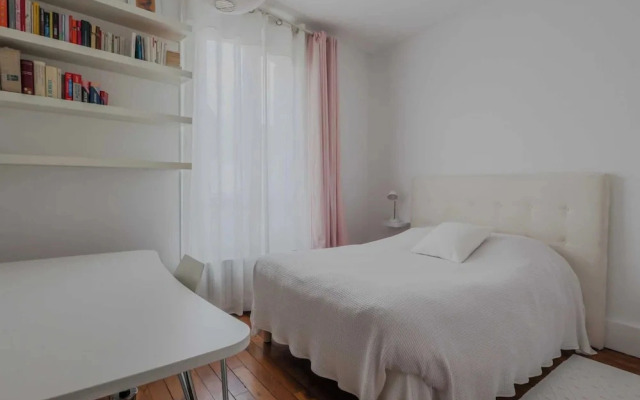 Magnificent Apartment- 2br/4p- Near Sacre-coeur