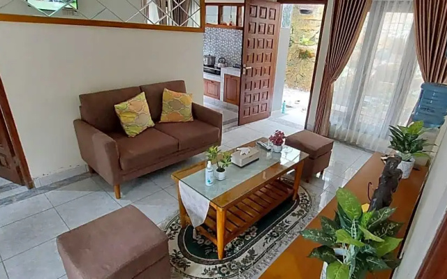 D’Unique Homestay by Luxury Degree