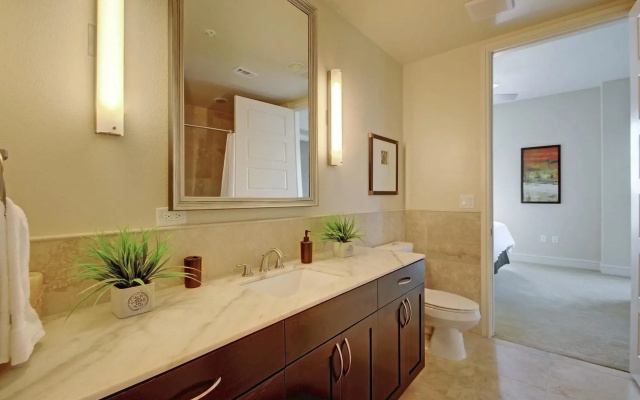 214 Barton 1Br 2Br