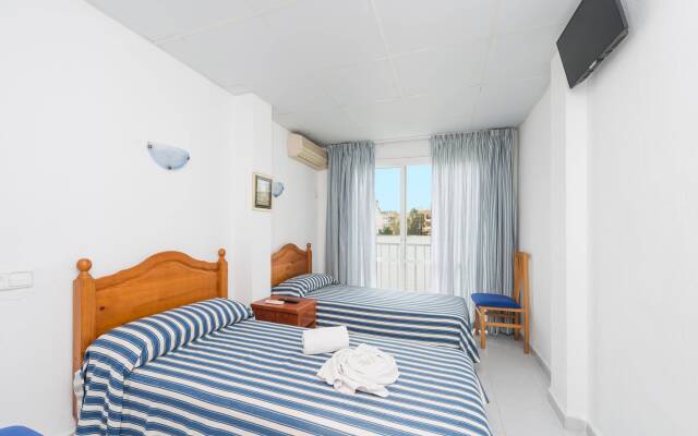 Отель Vista Alegre Hostal Кастро-Урдиалес комната для гостей