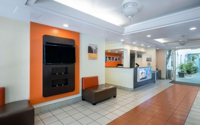 Motel 6 San Diego, CA - Downtown