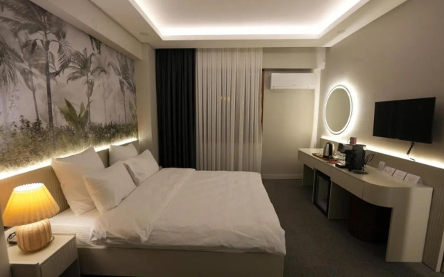 Cartier Luxury Otel