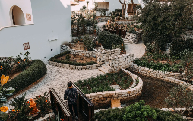Pine Cliffs Hotel