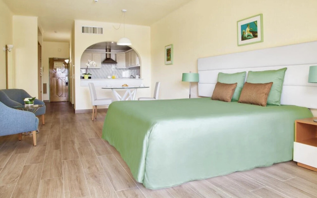 Awesome Aparthotel Apartaments Studio