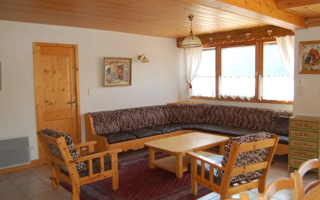 Beautiful South Facing Chalet