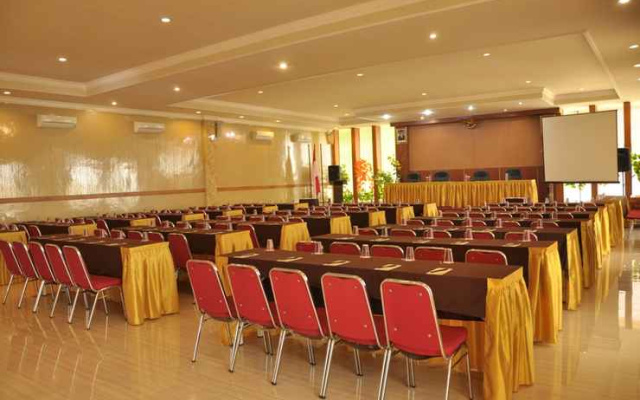 Arayanna Hotel & Resort
