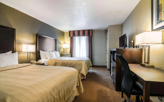 Quality Inn & Suites Winfield