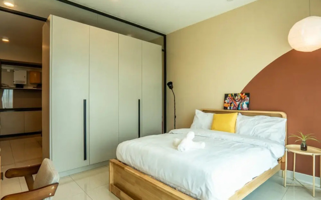 Datum Jelatek Residence by Airhost