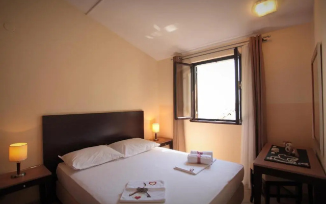 Priscapac Apartment Hotel