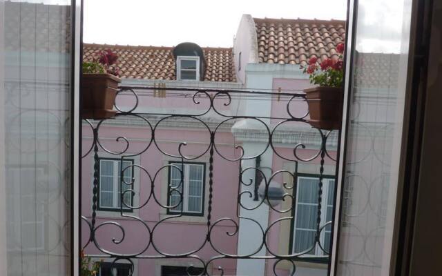 Отель Bairrus Lisbon Apartments - Rossio Португалия, Лиссабон - отзывы, цены и фото номеров - забронировать отель Bairrus Lisbon Apartments - Rossio онлайн комната для гостей
