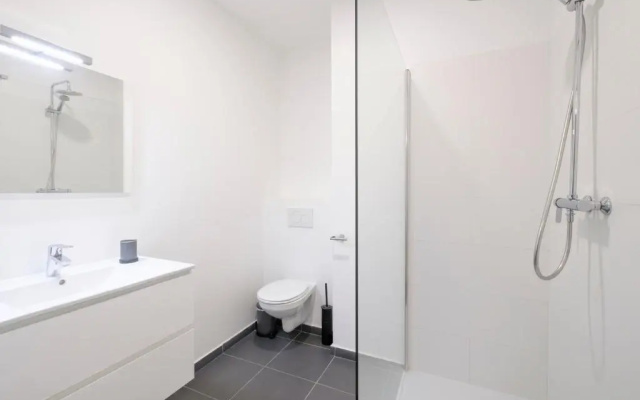 Ilot Sacre Apartments