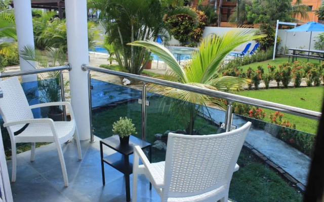 Stylish 1r-1b Apt Near The Beach And Main Street