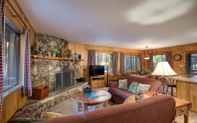 Pine Creek Cabin