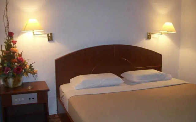 D'Valley Hotel