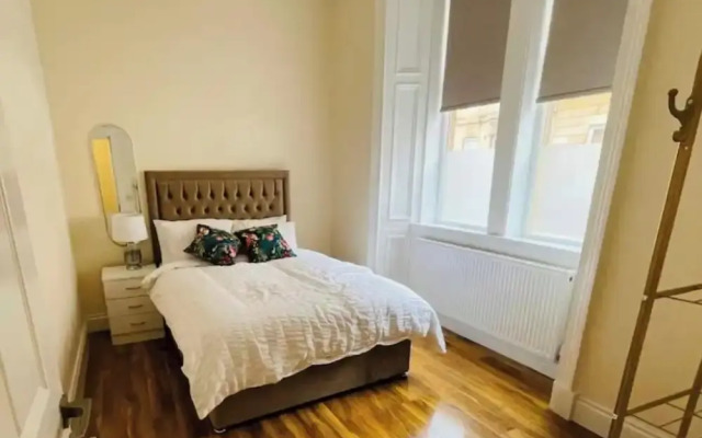 Near Hampden - Parking - Wifi - Sleeps 6