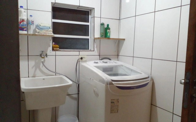 Casa confortável com churrasqueira, wifi e piscina estrutural