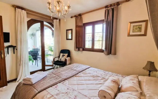 Cozy Seaside Apartment in Manilva